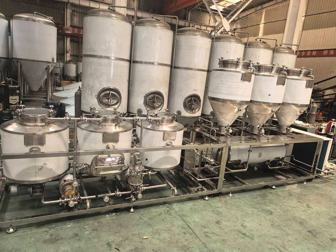 龙湖数控啤酒设备多少钱一套？新手开精酿酒吧能直接上手吗